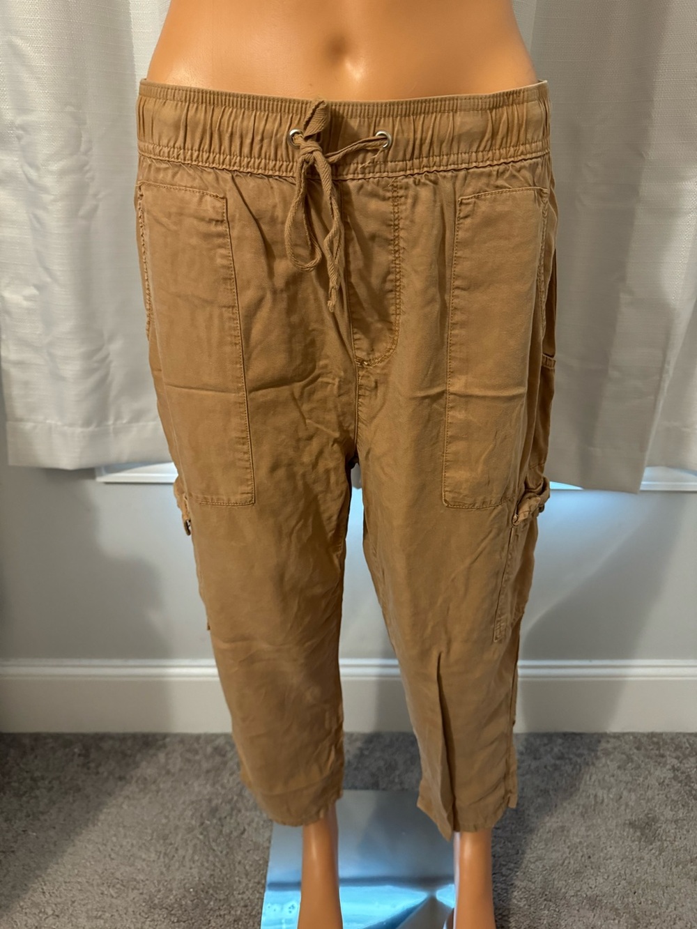 Great Velvet Heart size M khaki Brien pull in drawstring cropped cargo pants